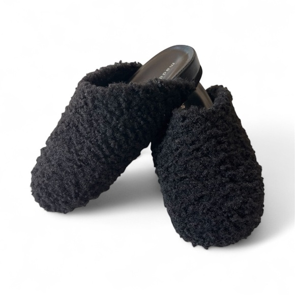 Steve Madden Black Shearling Clog size 3m - Picture 1 of 5
